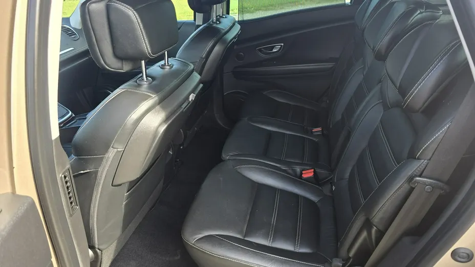 RENAULT Scenic -