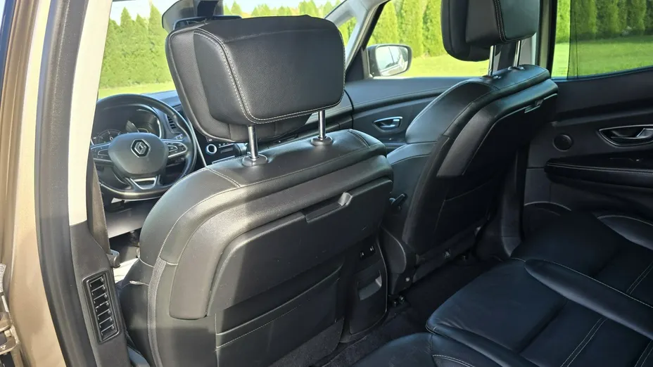 RENAULT Scenic -