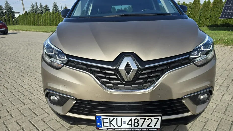 RENAULT Scenic -