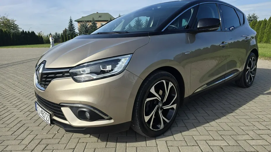 RENAULT Scenic -