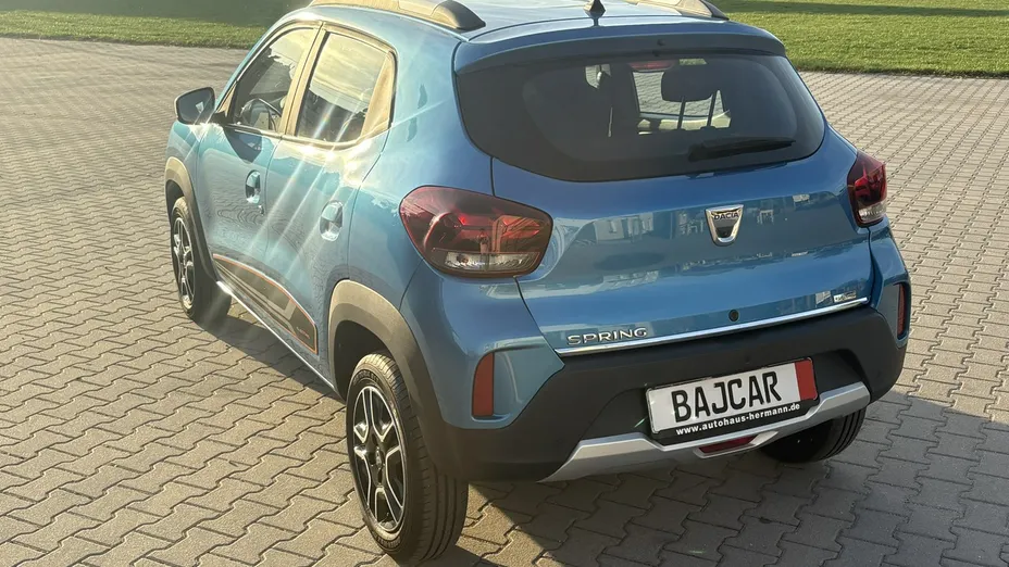 DACIA Spring -