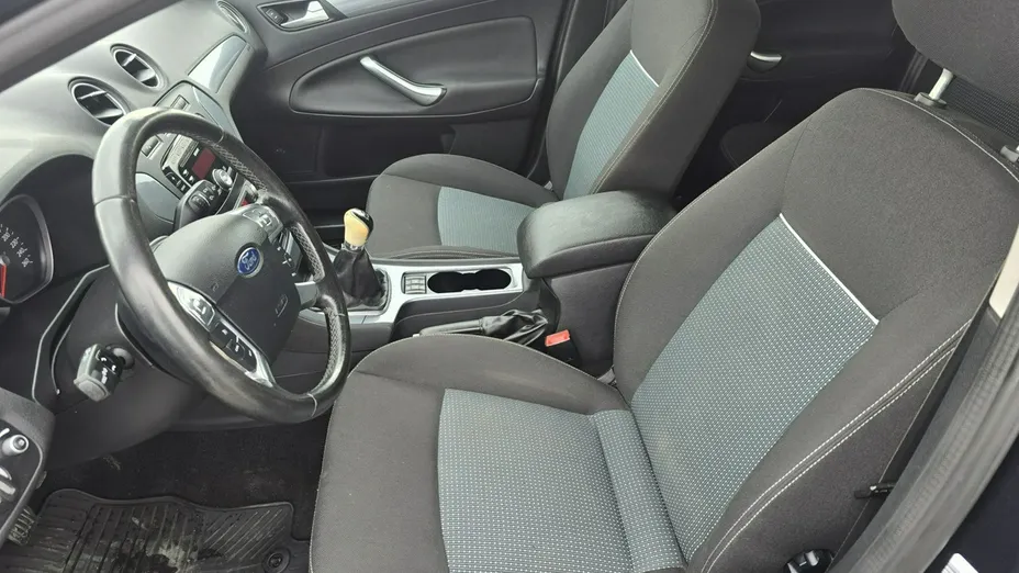 FORD Mondeo -