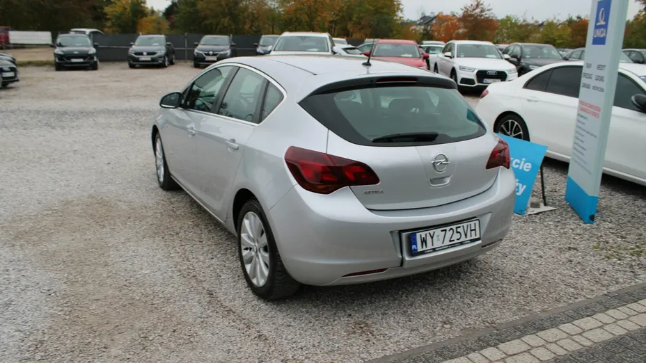 OPEL Astra -
