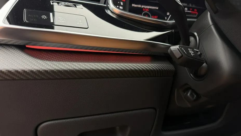 AUDI RS Q8 -