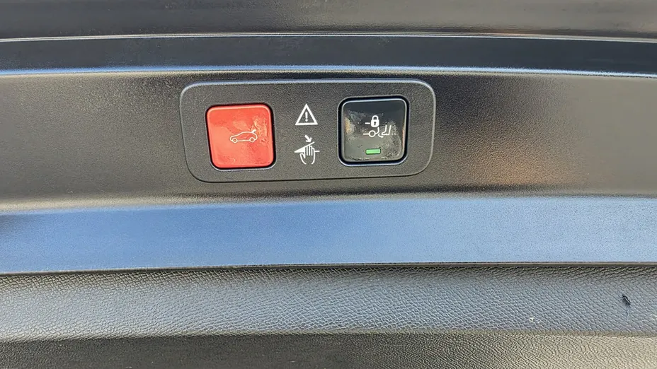 PEUGEOT 5008 -