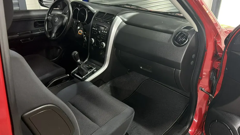 SUZUKI Grand Vitara -