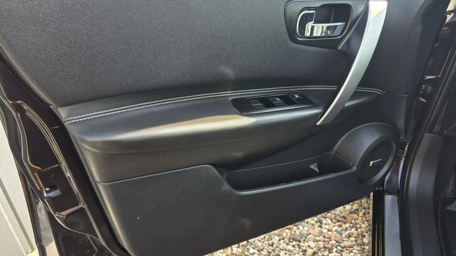 NISSAN Qashqai -
