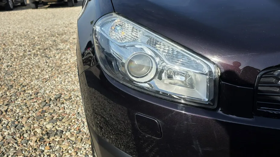 NISSAN Qashqai -