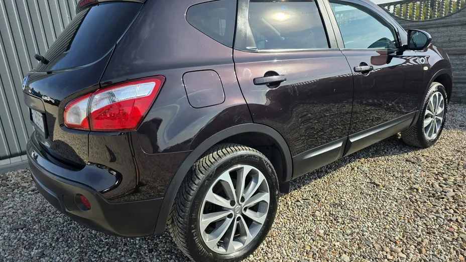 NISSAN Qashqai -