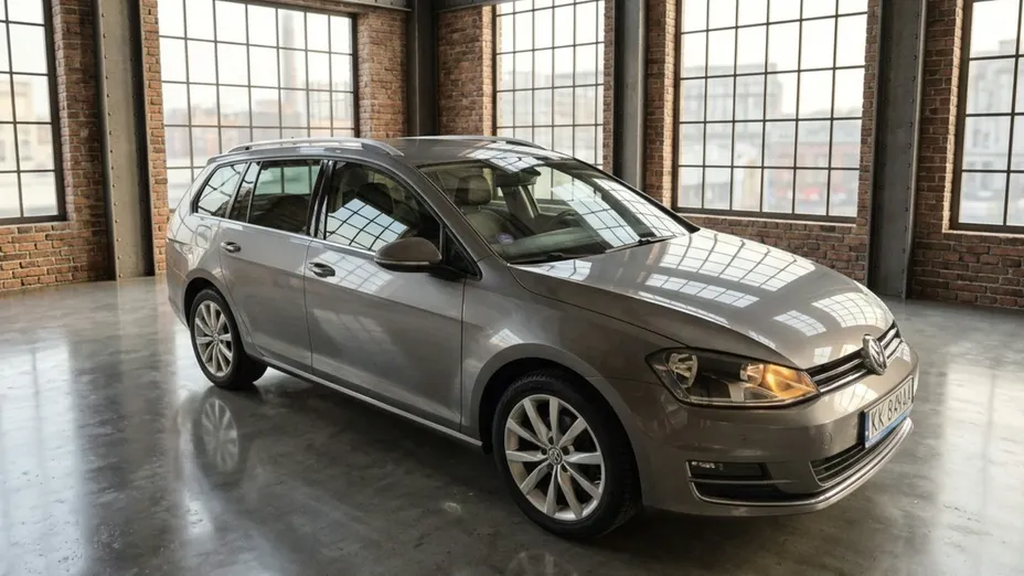VOLKSWAGEN Golf -