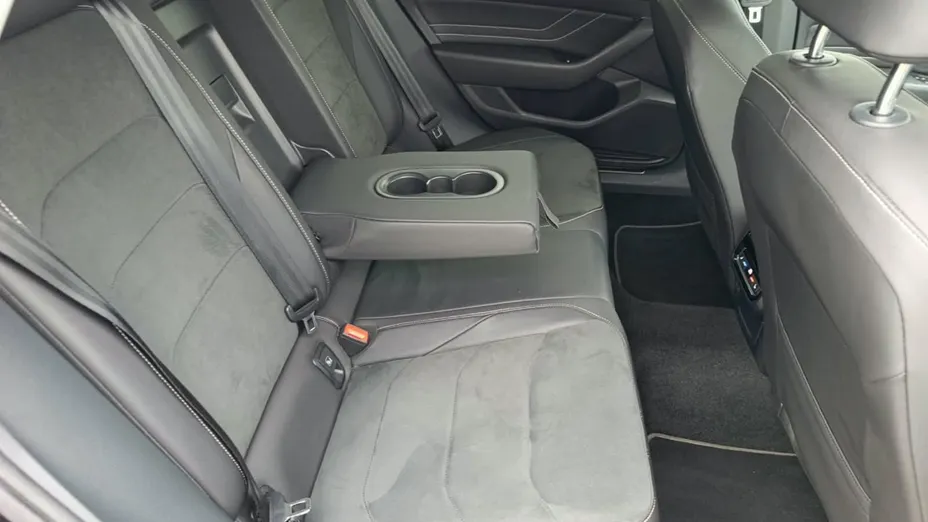 VOLKSWAGEN Arteon -