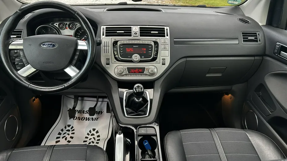 FORD Kuga -