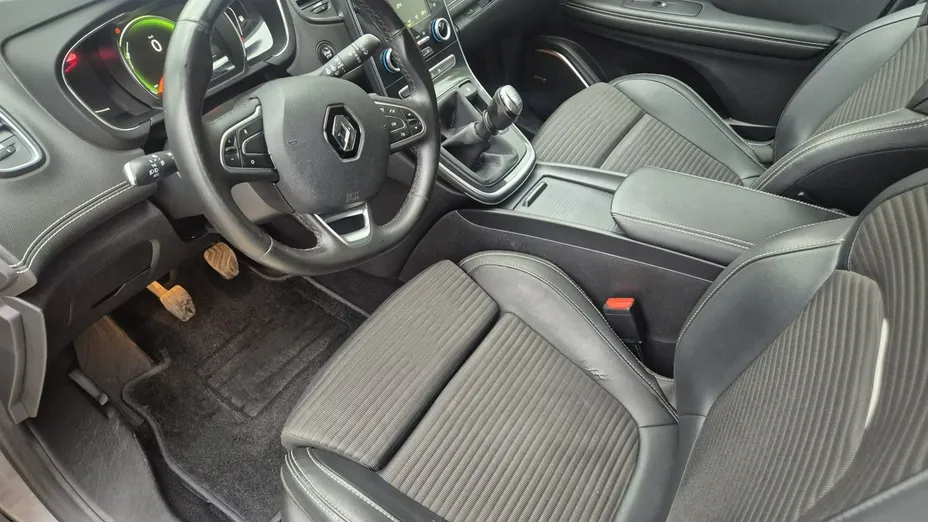 RENAULT Grand Scenic -