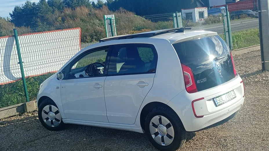 VOLKSWAGEN up! -