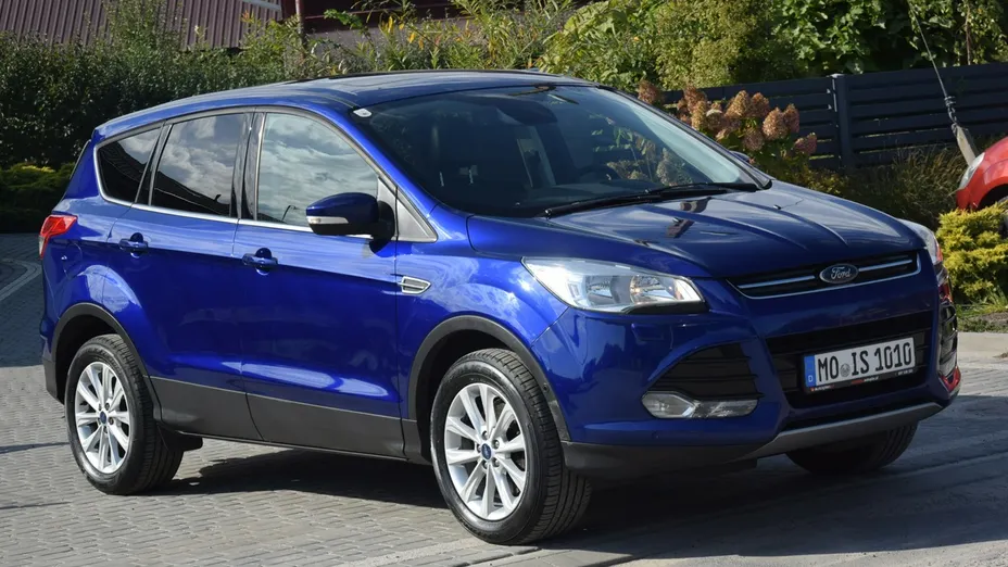 FORD Kuga -