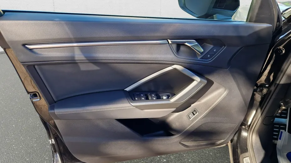 AUDI Q3 -