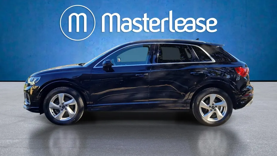 AUDI Q3 -