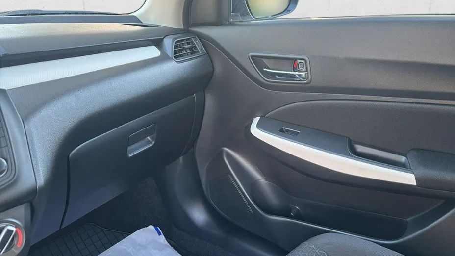 SUZUKI Swift -