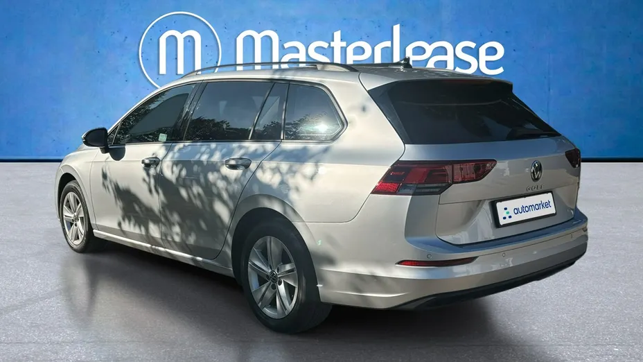 VOLKSWAGEN Golf -