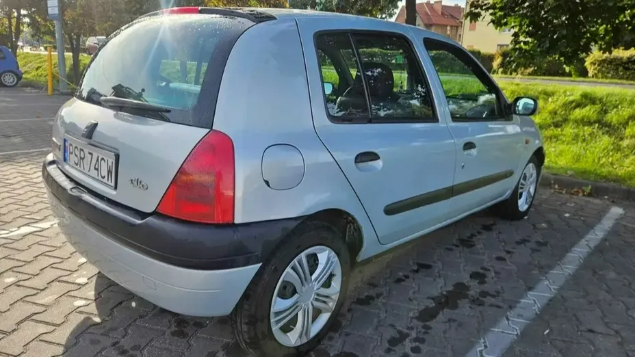 RENAULT Clio -