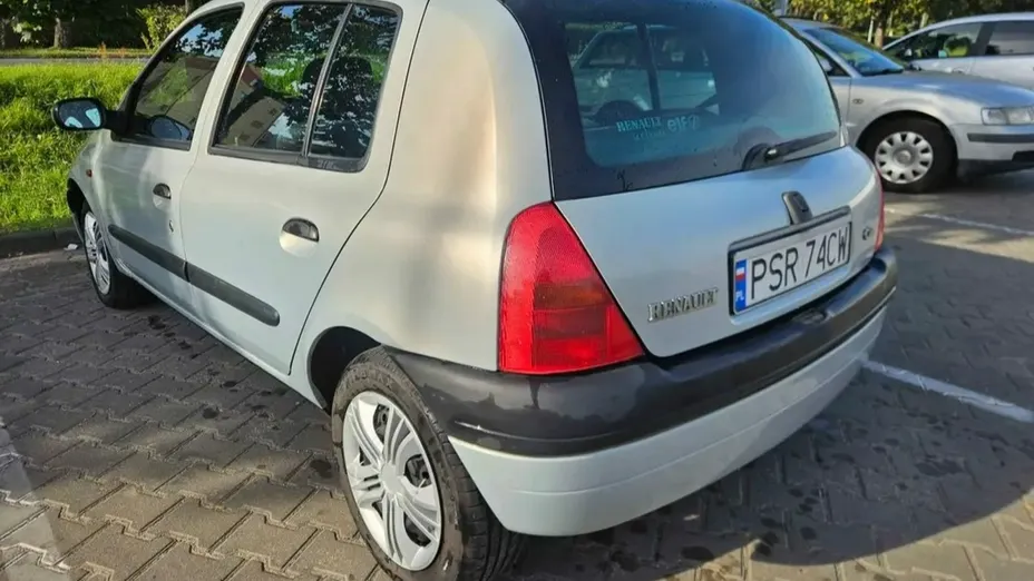 RENAULT Clio -