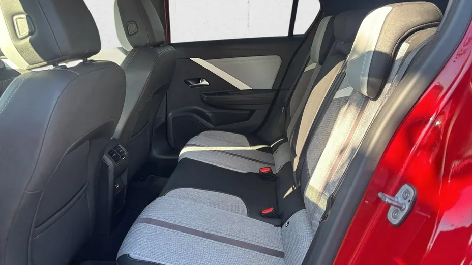 OPEL Astra -