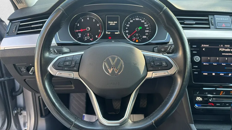 VOLKSWAGEN Passat -
