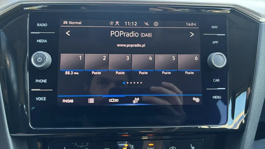 VOLKSWAGEN Passat -