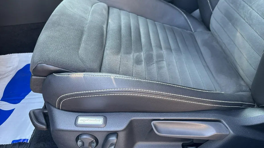 VOLKSWAGEN Passat -