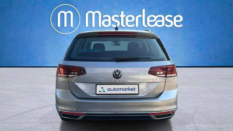 VOLKSWAGEN Passat -