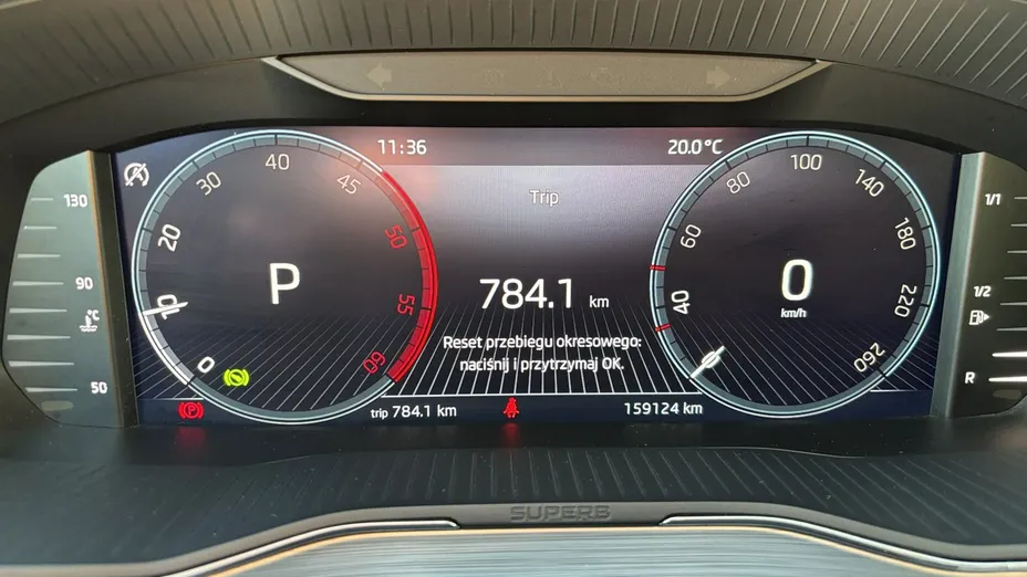 SKODA Superb -