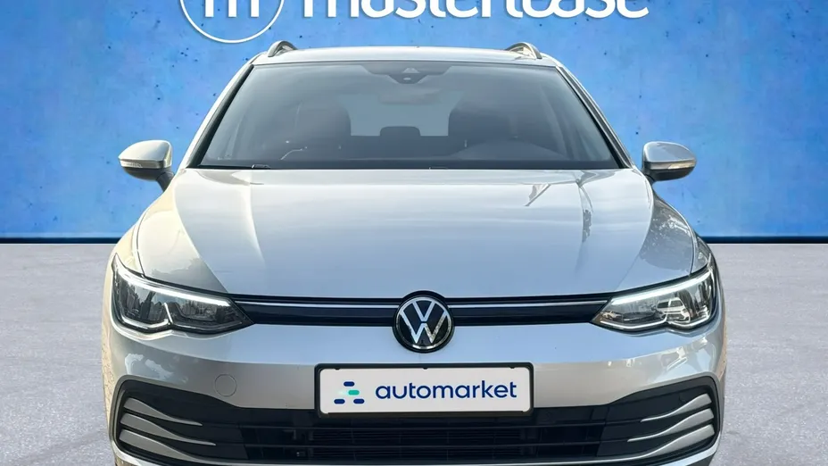 VOLKSWAGEN Golf -