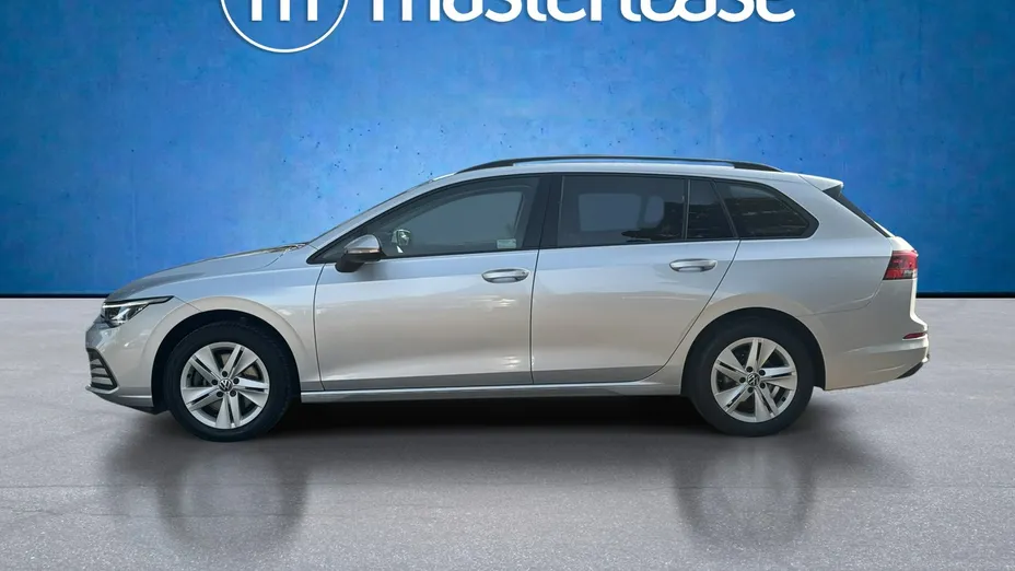 VOLKSWAGEN Golf -