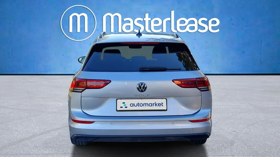 VOLKSWAGEN Golf -