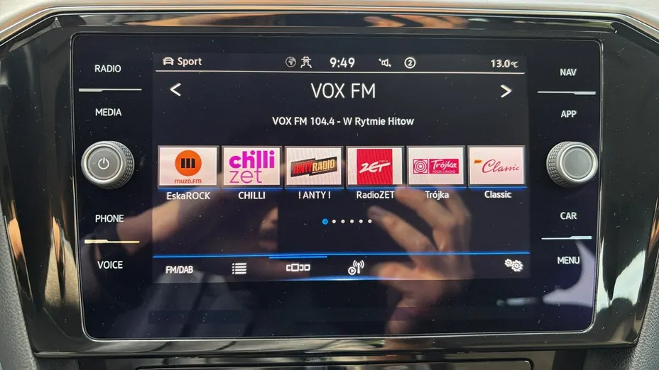VOLKSWAGEN Passat -