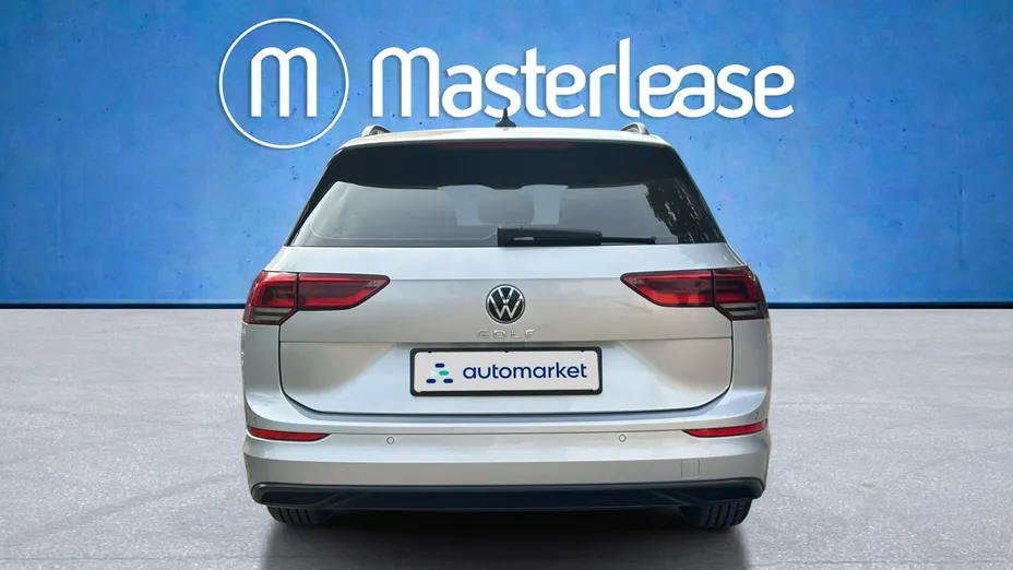 VOLKSWAGEN Golf -