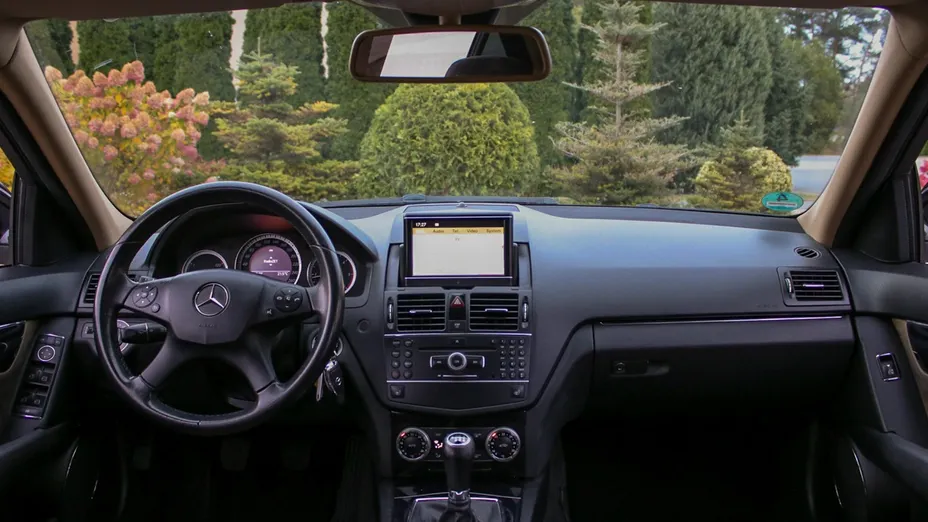MERCEDES-BENZ C Klasa -