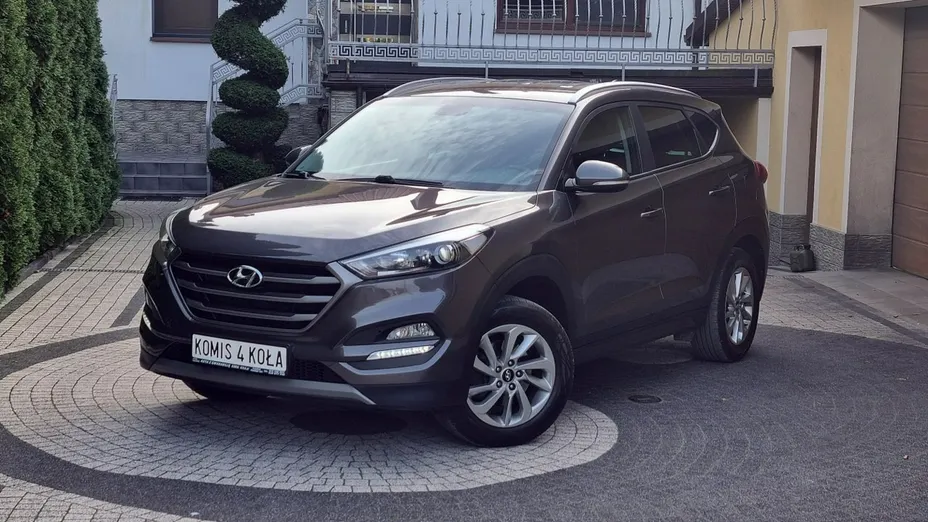 HYUNDAI Tucson -