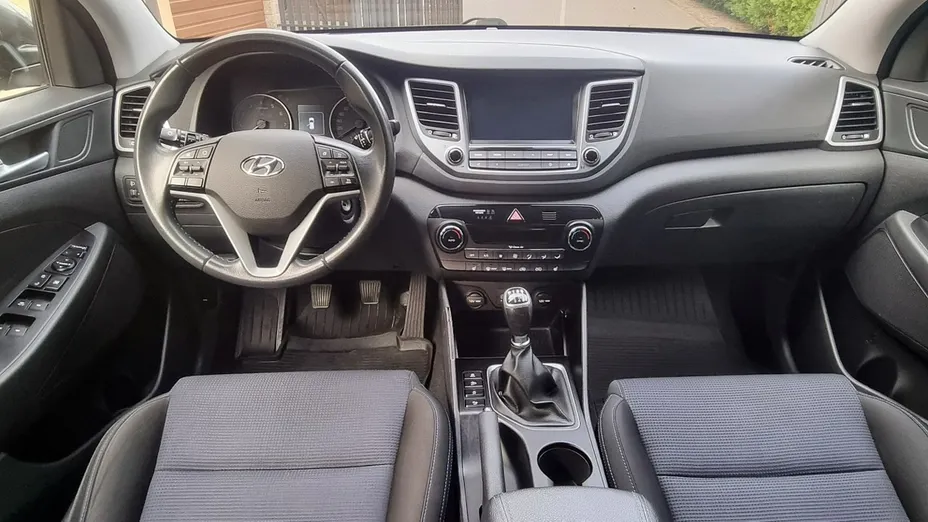 HYUNDAI Tucson -
