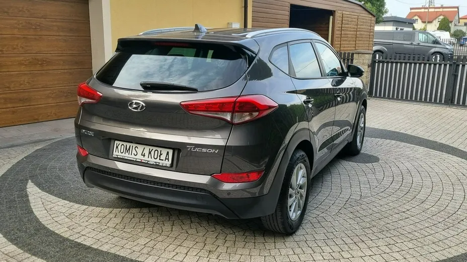 HYUNDAI Tucson -