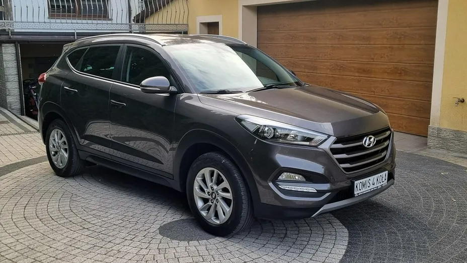 HYUNDAI Tucson -