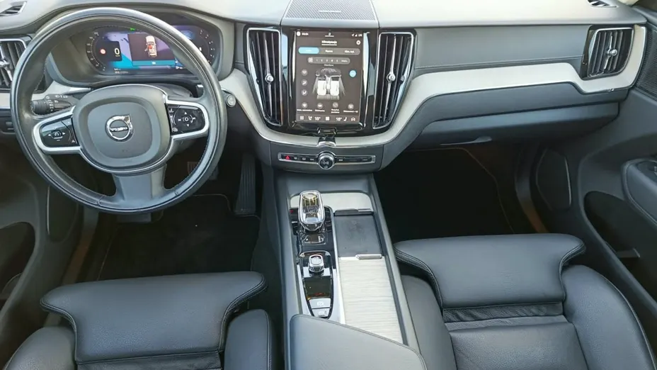 VOLVO XC60 -