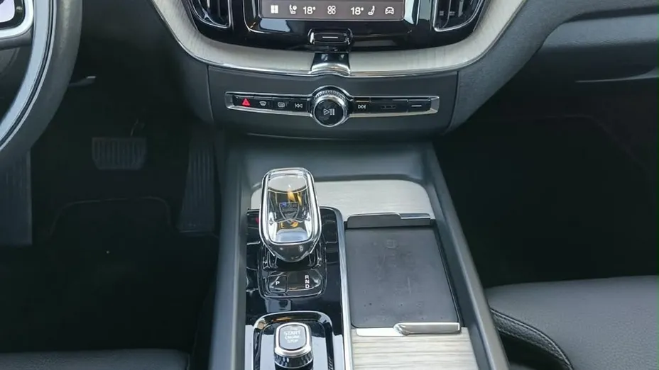 VOLVO XC60 -