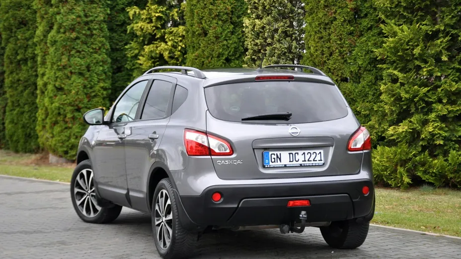 NISSAN Qashqai -