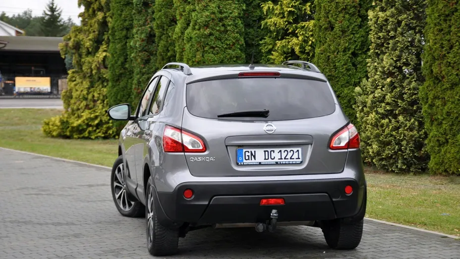 NISSAN Qashqai -