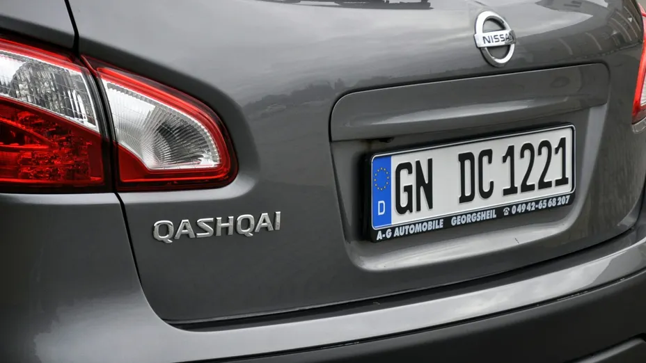 NISSAN Qashqai -