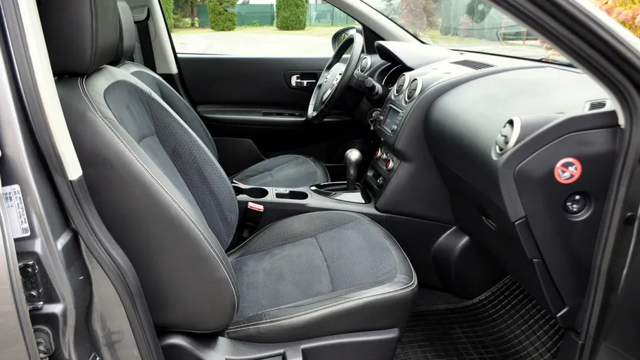NISSAN Qashqai -