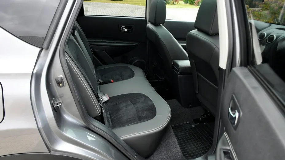 NISSAN Qashqai -