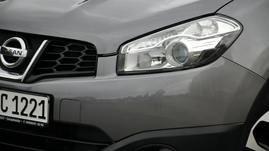 NISSAN Qashqai -