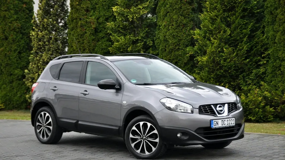 NISSAN Qashqai -